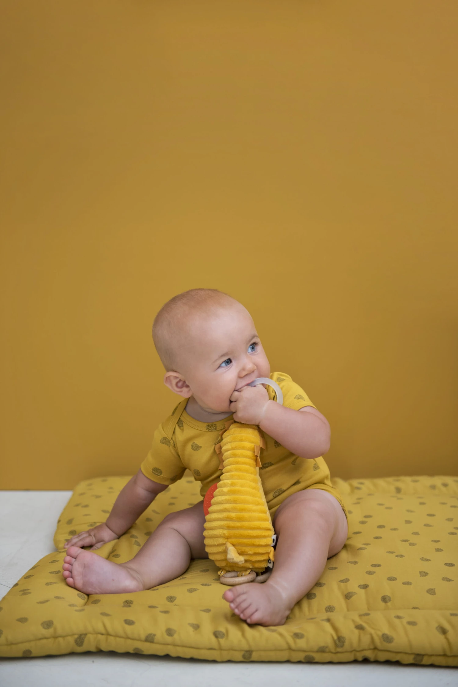 Body Short - Sunny Spots 4 Body Short - Sunny Spots - Image 2