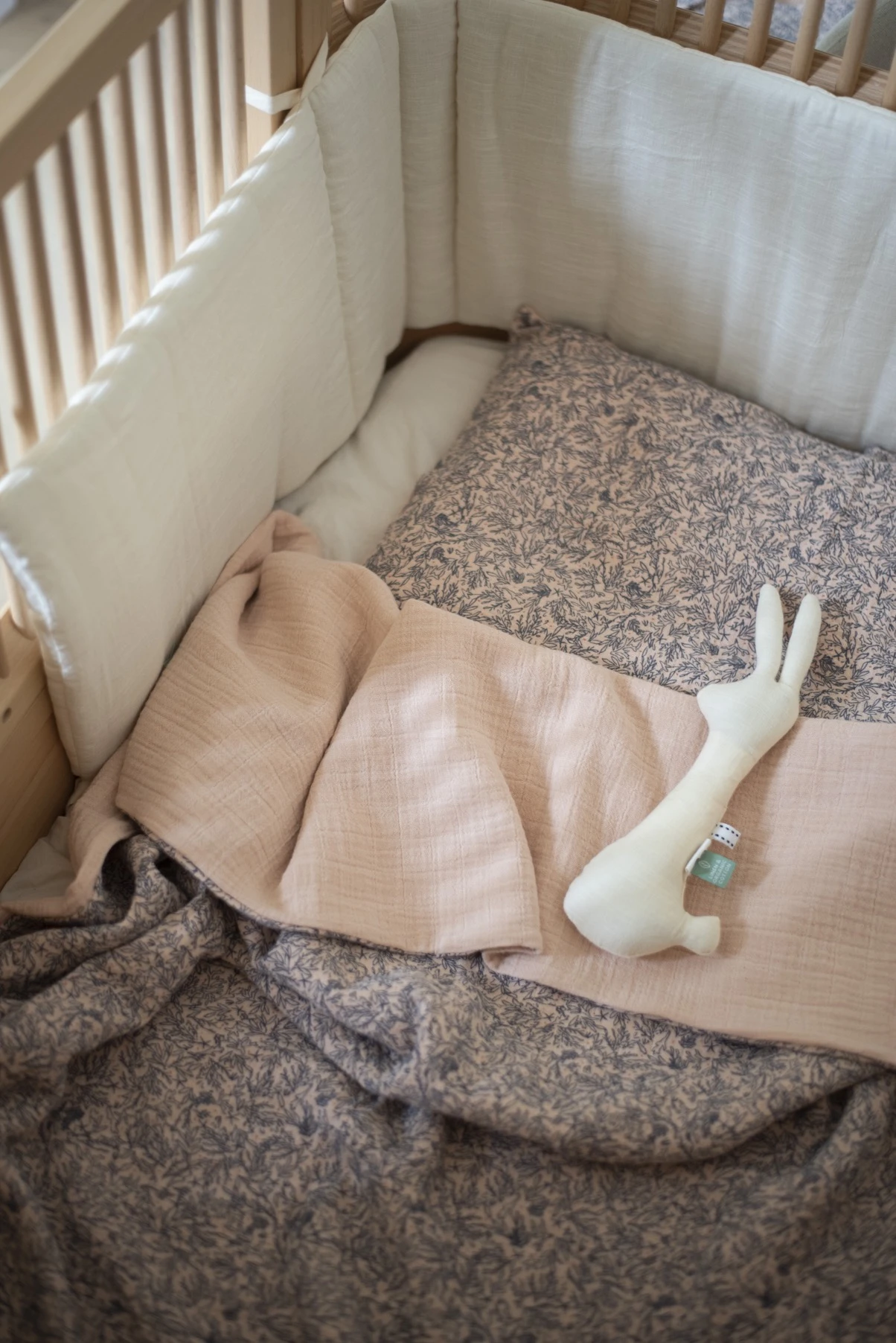 Cot And Playpen Bumper - Pure Ecru 5 Cot And Playpen Bumper - Pure Ecru - Image 3