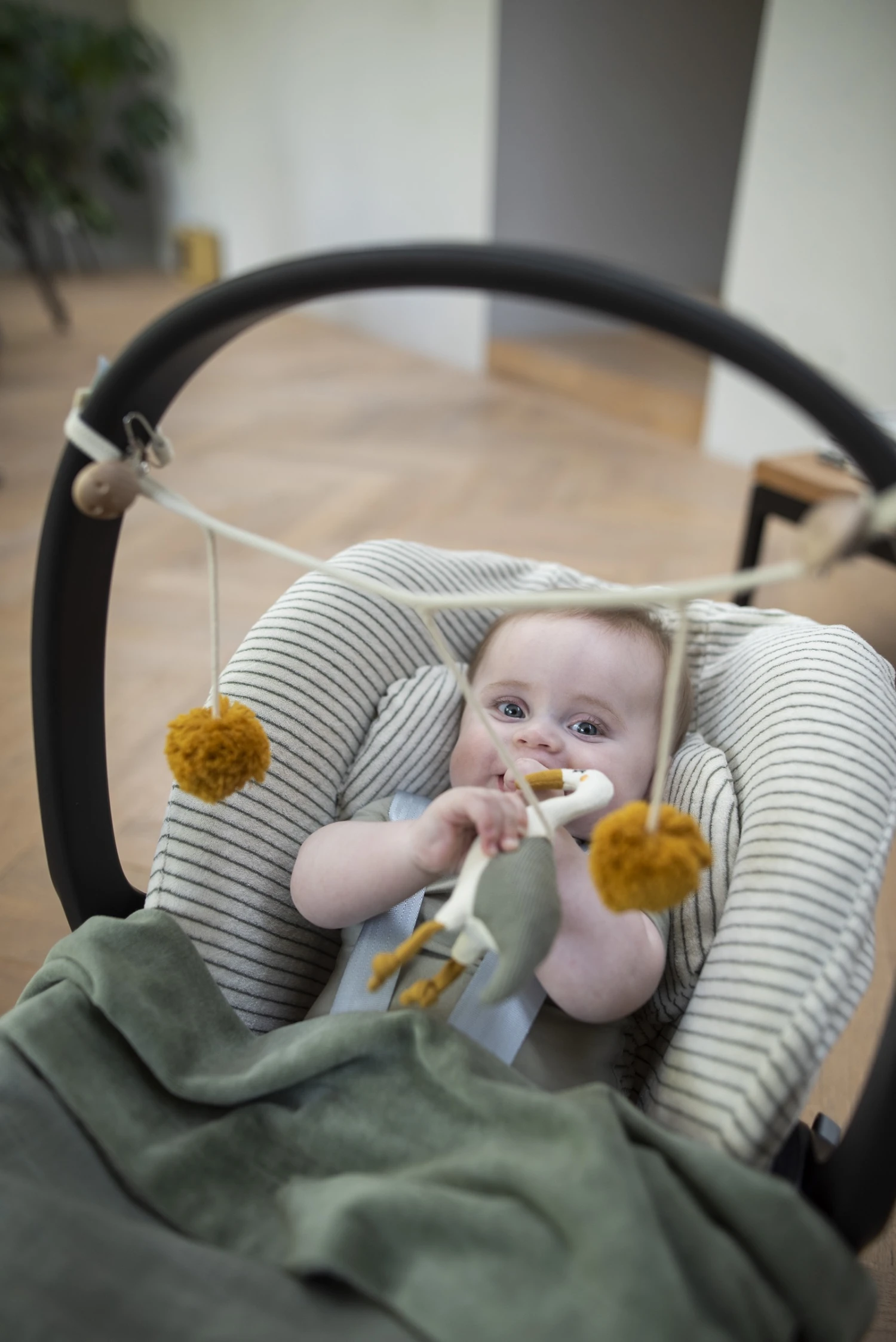 Car Seat Cover | Cybex Cloud Z & Z2 I-Size - Stripes Olive 4 Car Seat Cover | Cybex Cloud Z & Z2 I-Size - Stripes Olive - Image 2